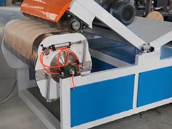 Curved Wood Sawing Machine